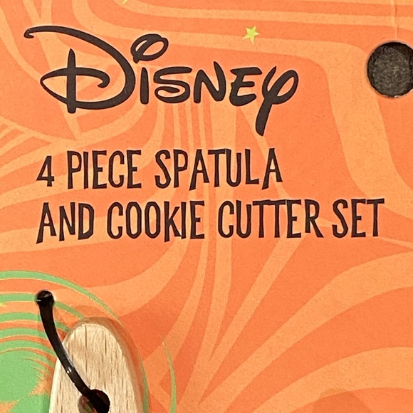 Disney Halloween Mickey and Minnie 2pc spatula set - Picture 2 of 5